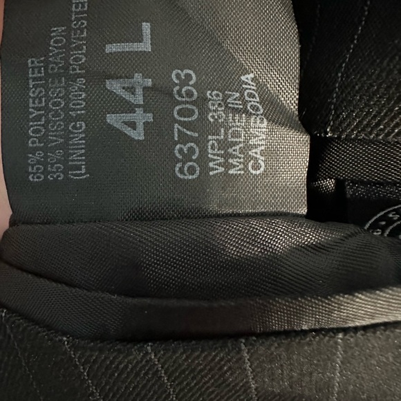 Haggar Dark Gray Pinstripe Men's Suit - Picture 4 of 5